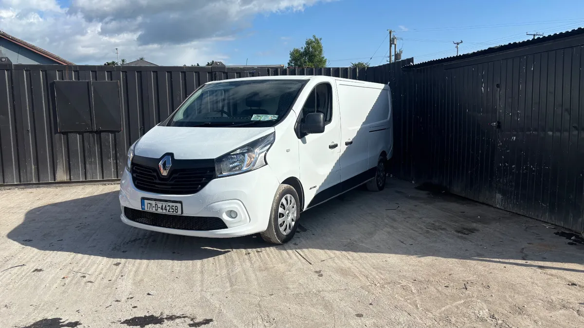 2017 Renault Trafic - Image 1
