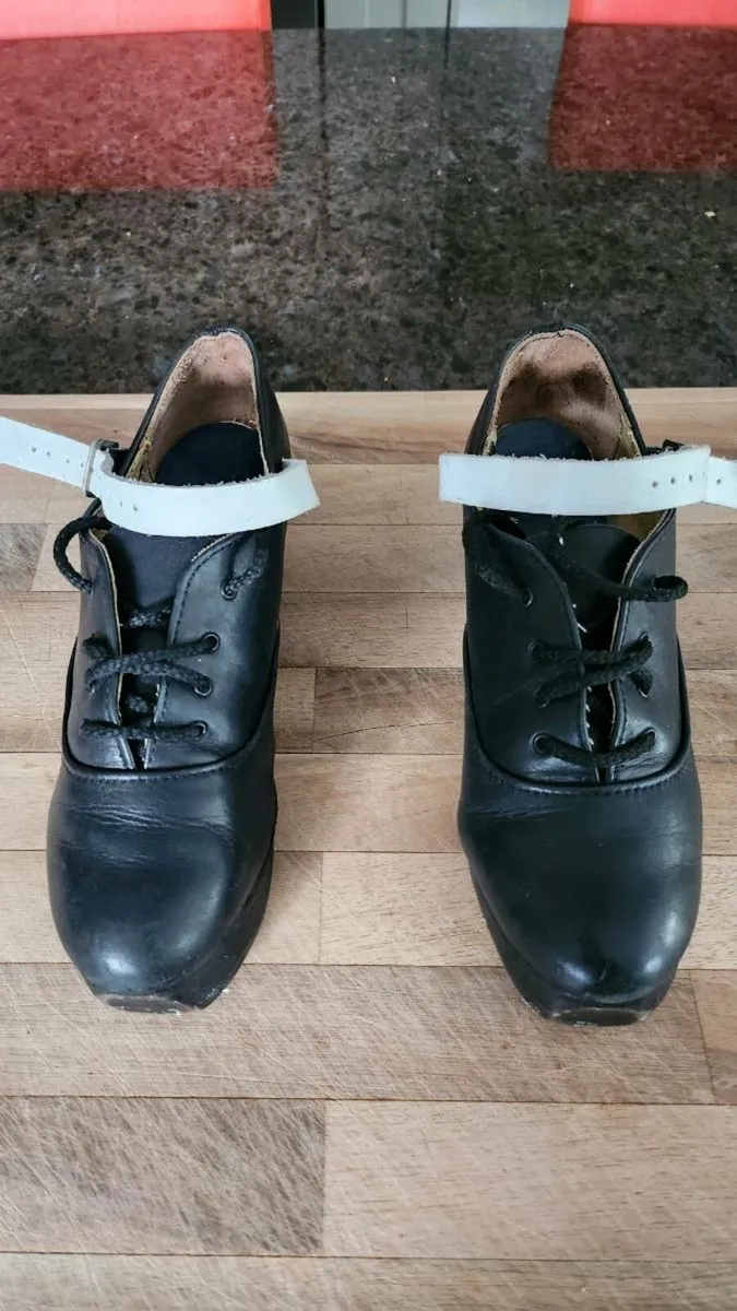 Irish Dancing Hard Shoes size 4 - Image 2