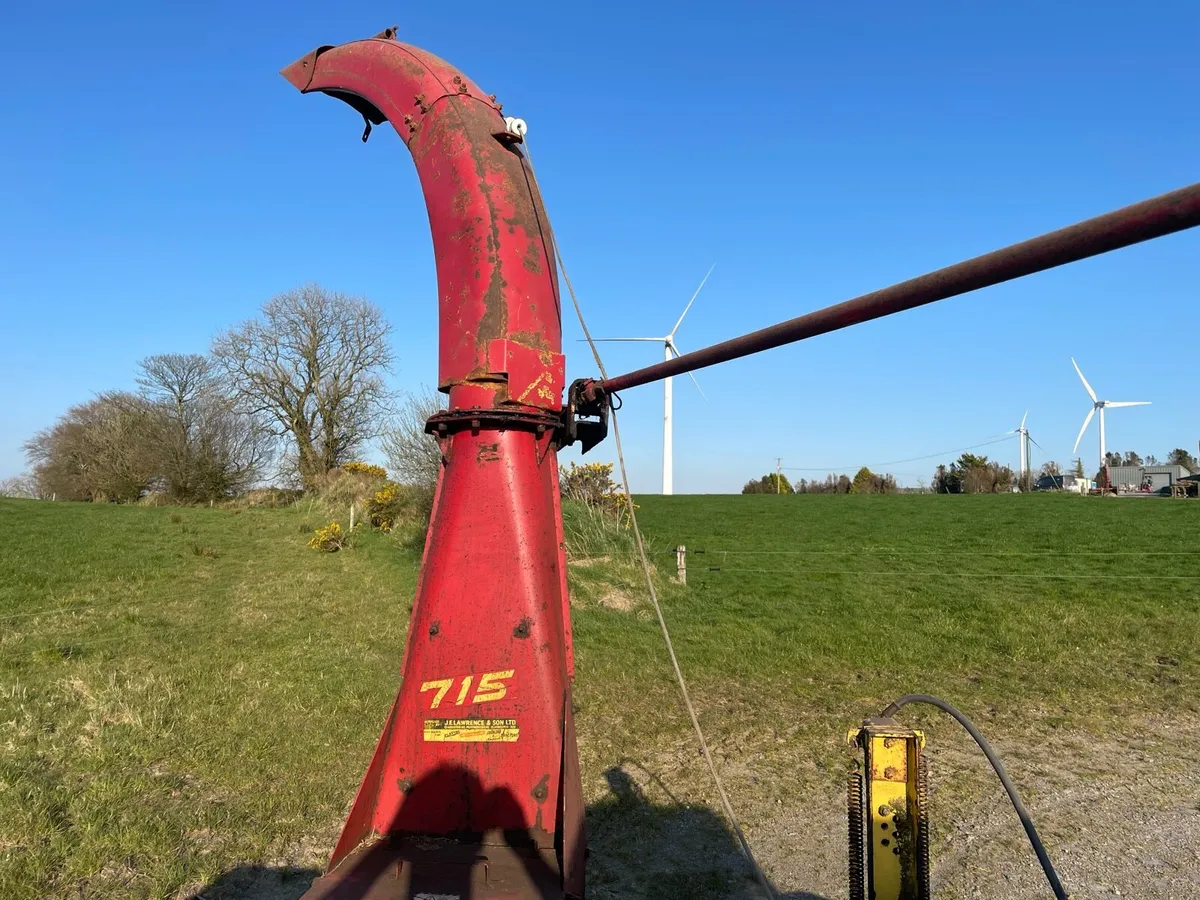 New Holland 715 Harvester - Image 1