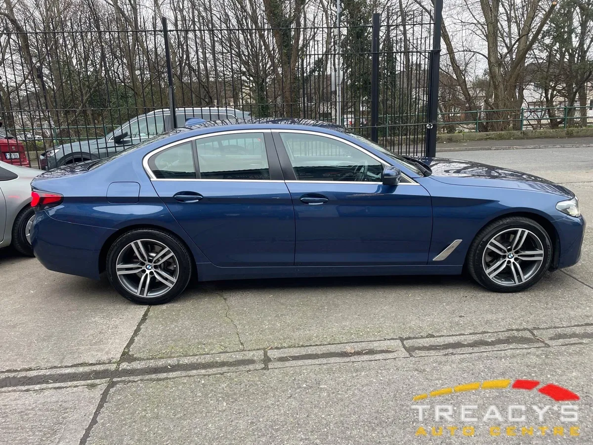 BMW 5-Series 2020 4DR AUTO 1OWNER - Image 3
