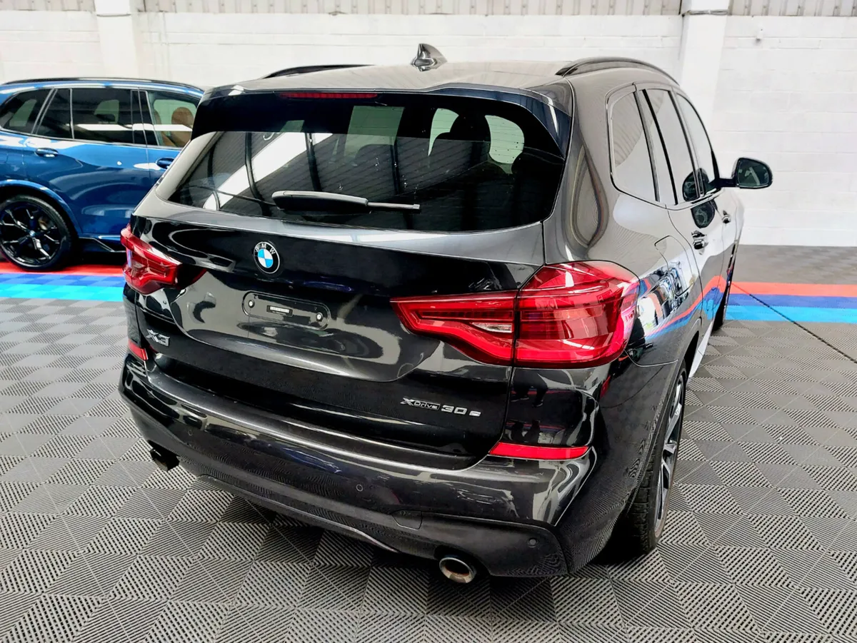 212 X3 30E M SPORT PRO (HIGH SPEC) PAN SUNROOF - Image 4