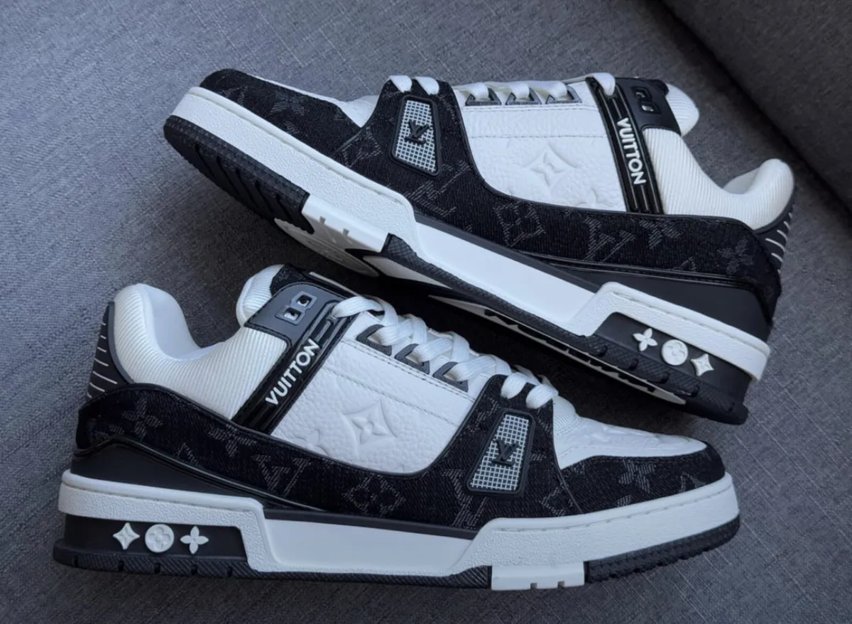 Lv trainers - Image 1