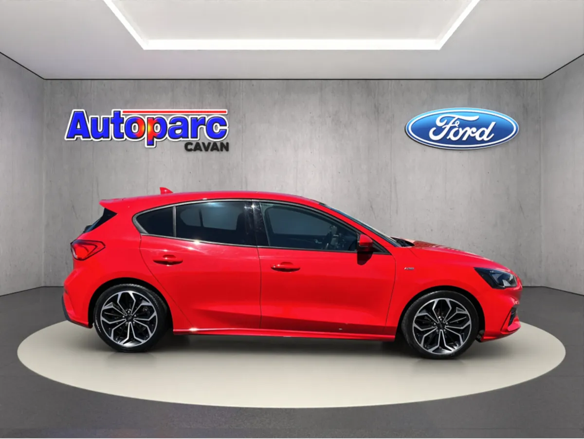 Ford Focus C519 ST-L 4DR ST-LINE - Image 2