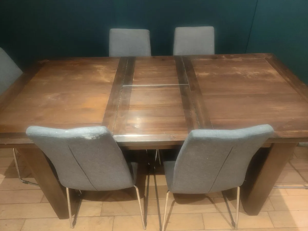 Extendable Kitchen table - Image 1