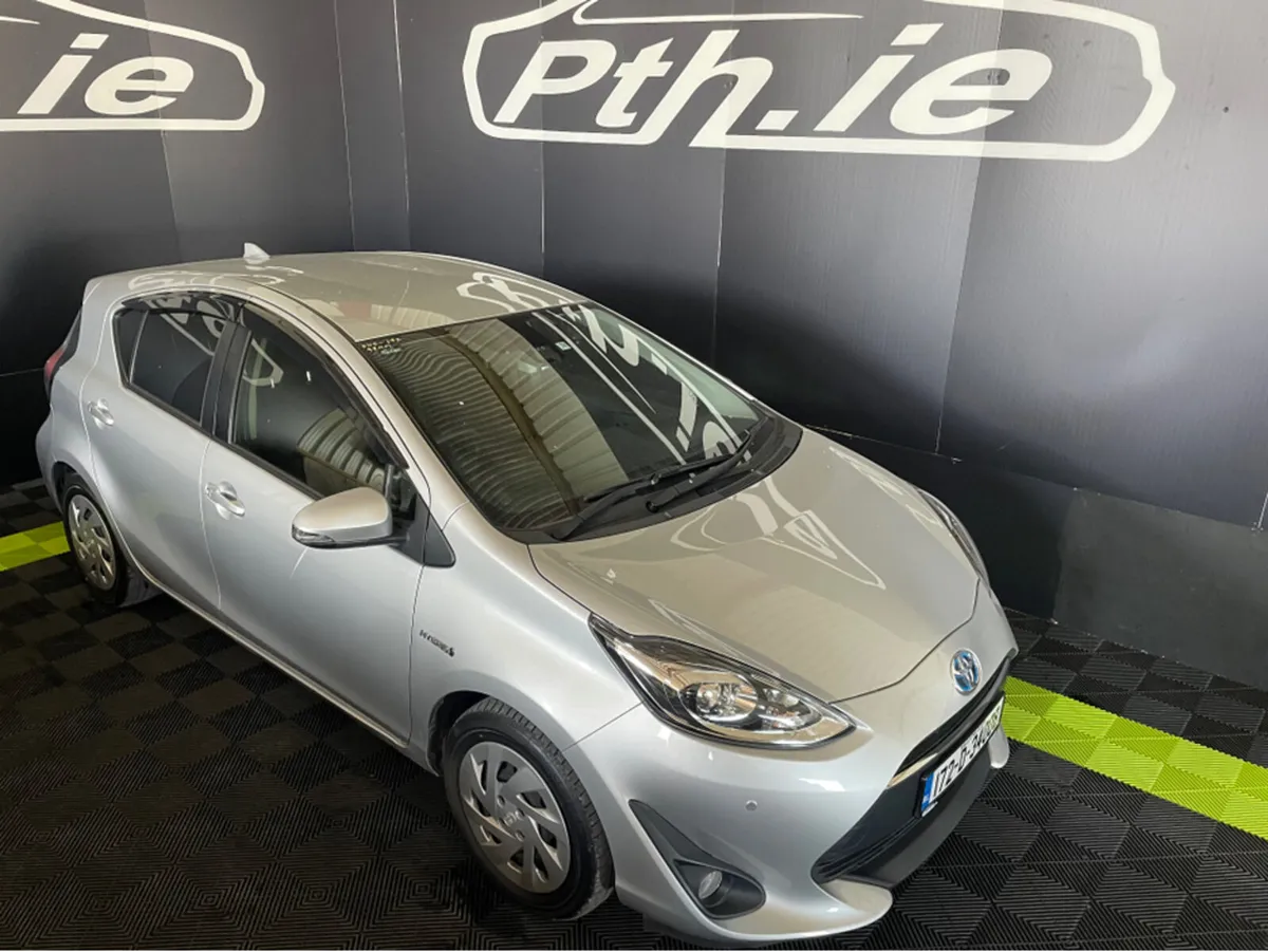 Toyota Aqua 1.5 DAA-NHP10 5DR AUTO - Image 3