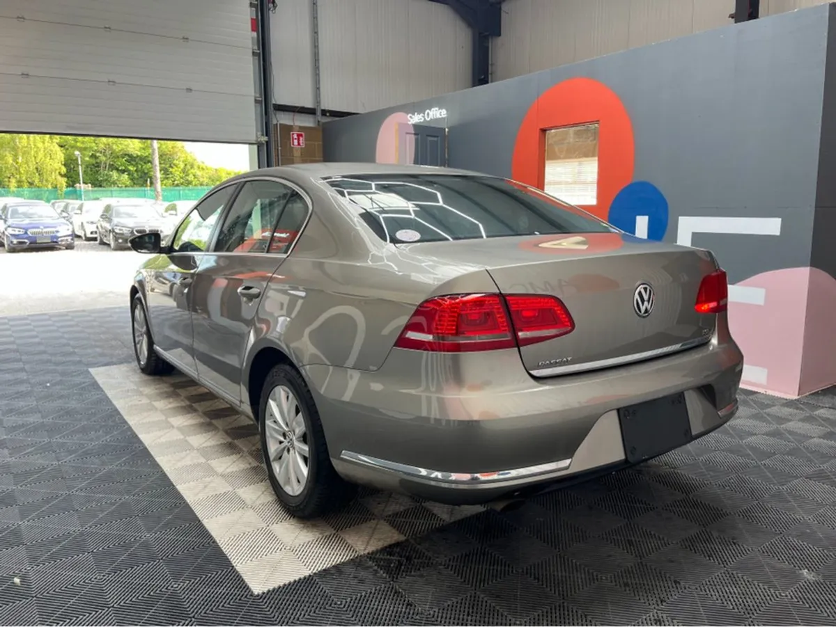 Volkswagen Passat Passat Automatic 1.4 Petrol / 1 - Image 4