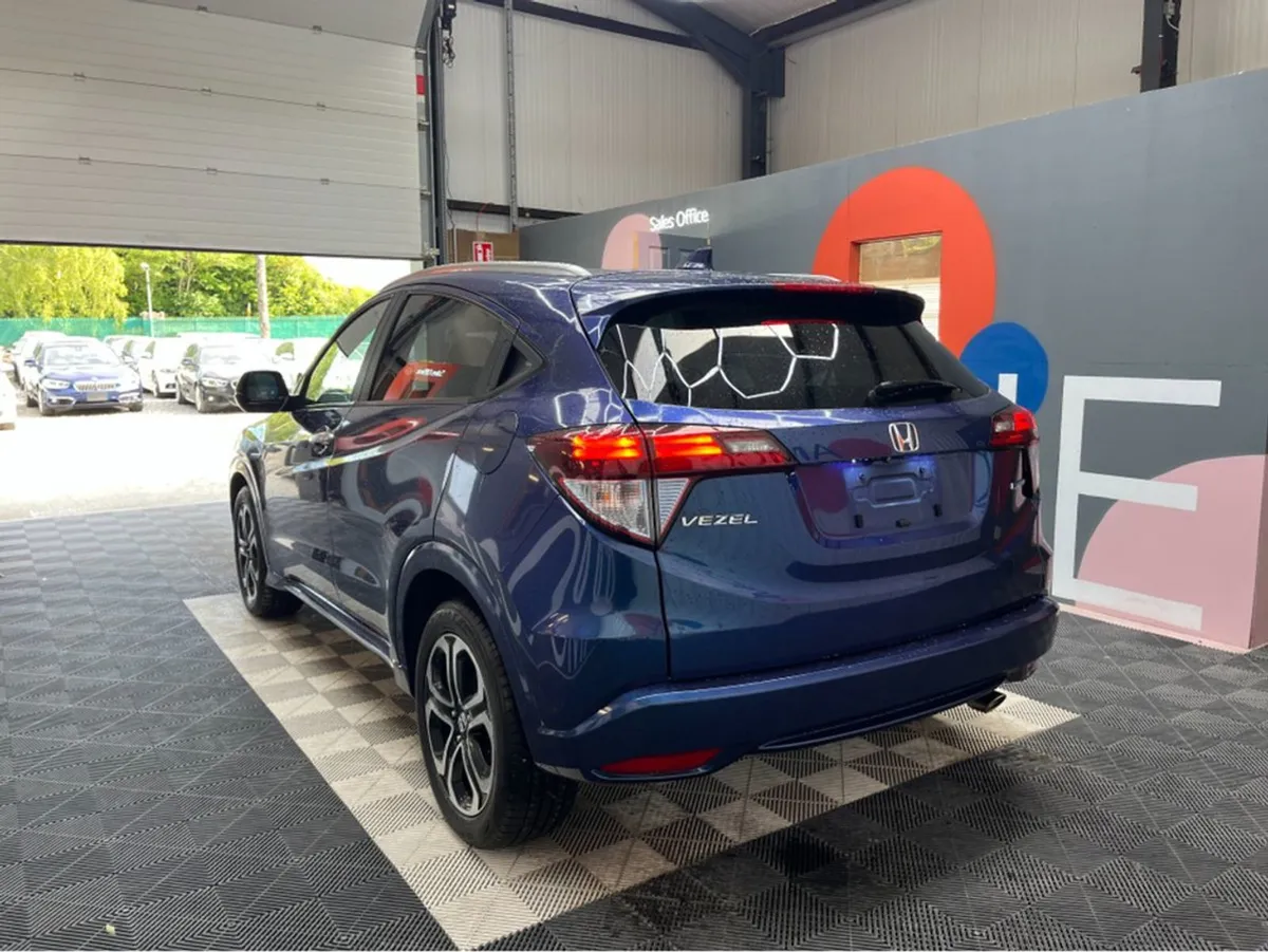 Honda Vezel 1.5 Petrol Hyrbid / 97k KMs / Heated - Image 4