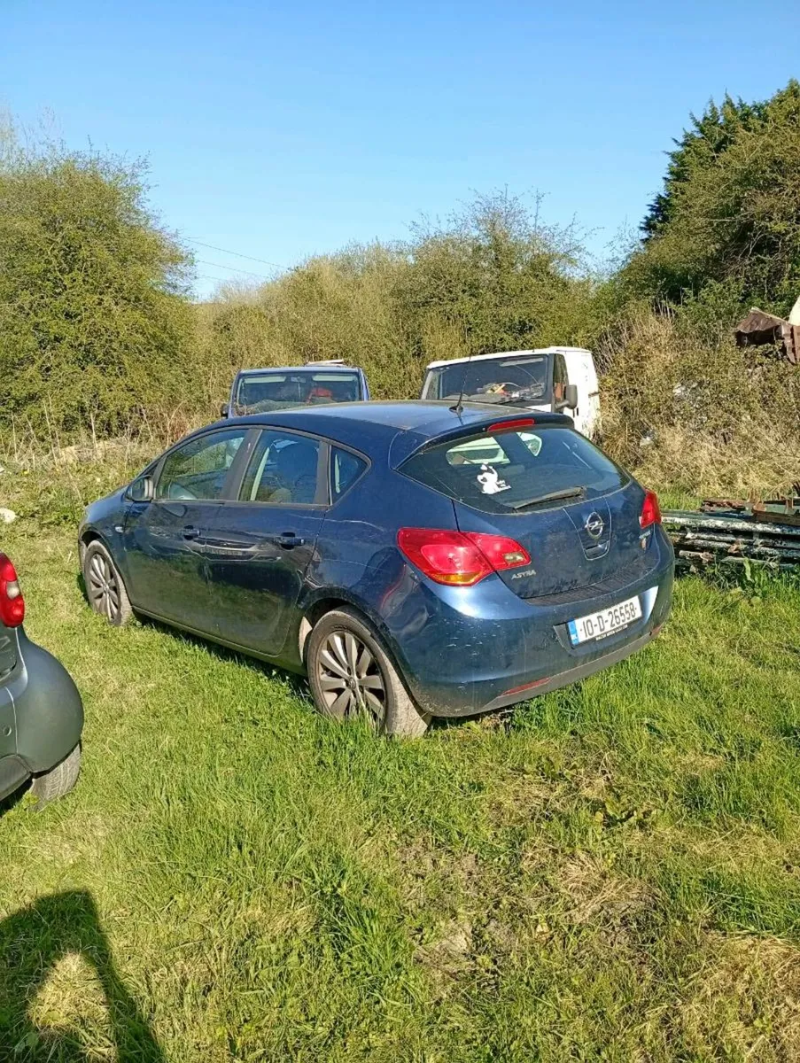 Opel Astra(Needs Clutch) Has NCT - Image 4