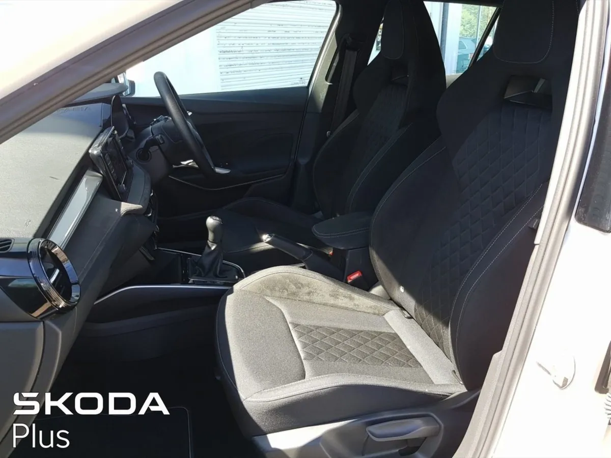 Skoda Fabia 1.0 MPI 65 BHP Ambition - Image 4