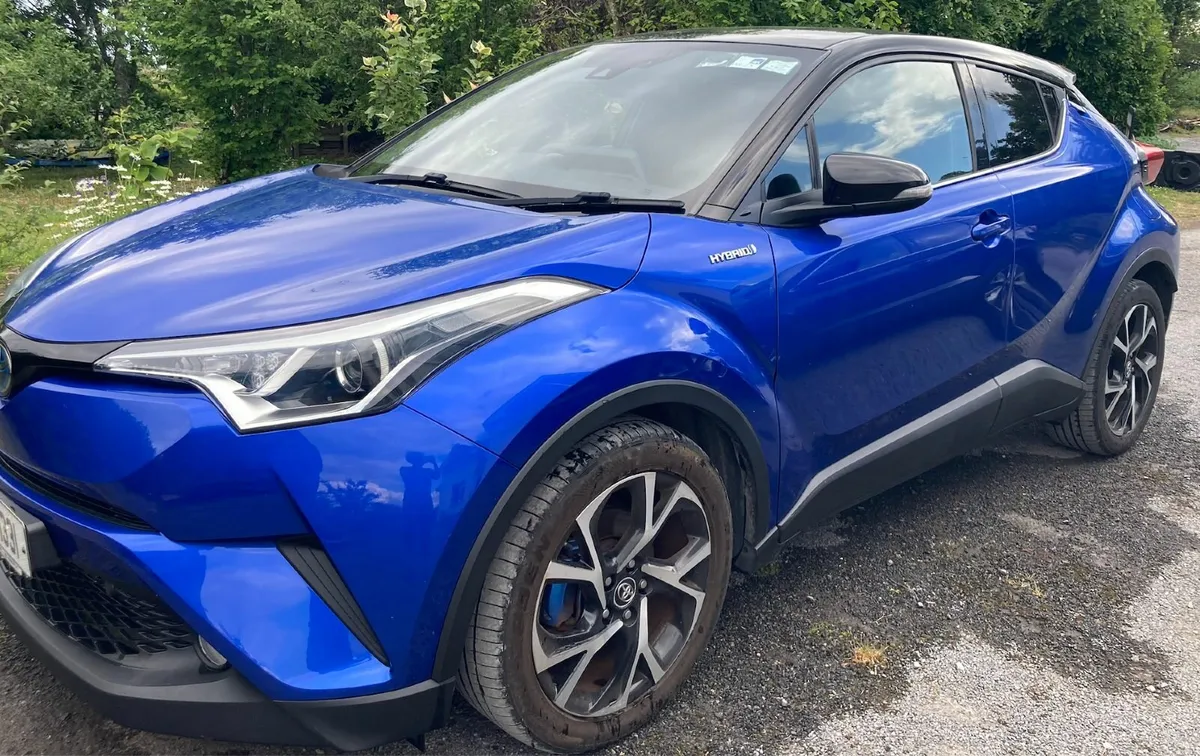 Toyota C-HR Luna Sport 2018 - Image 2