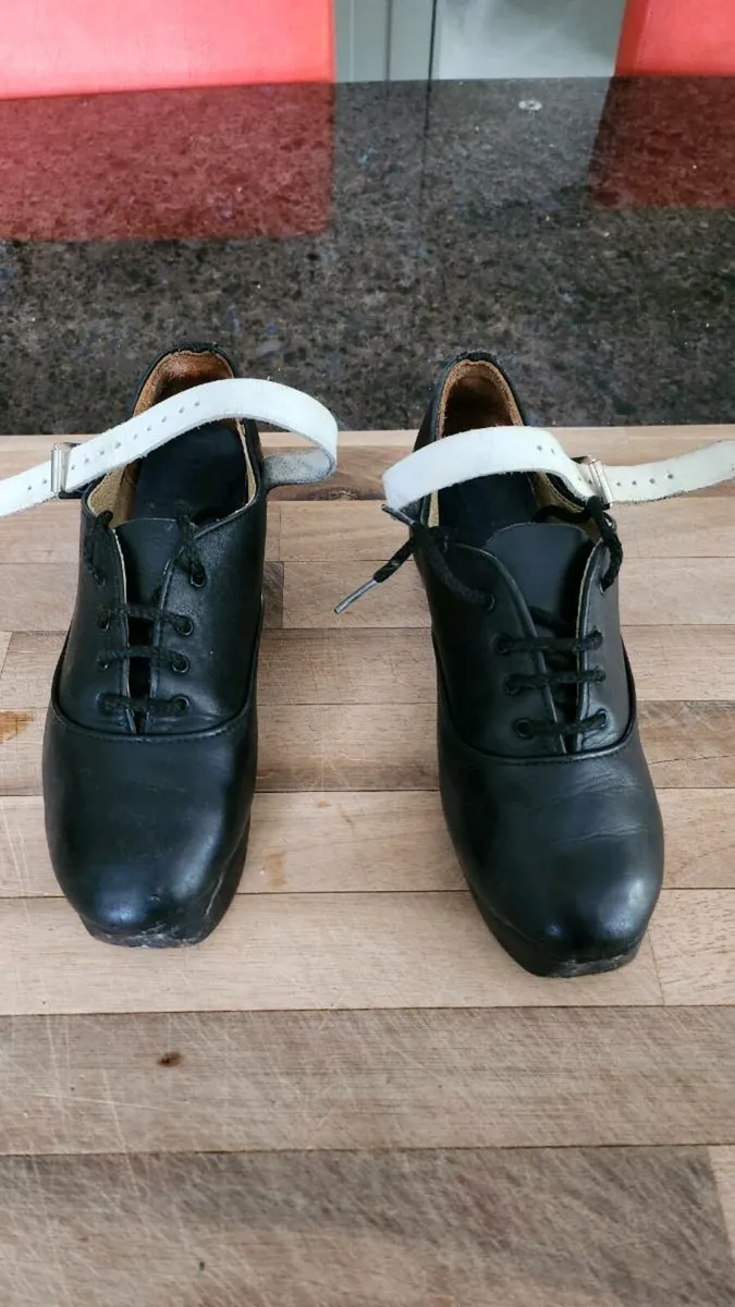Irish Dancing Fays Shoes size 3 - Image 2
