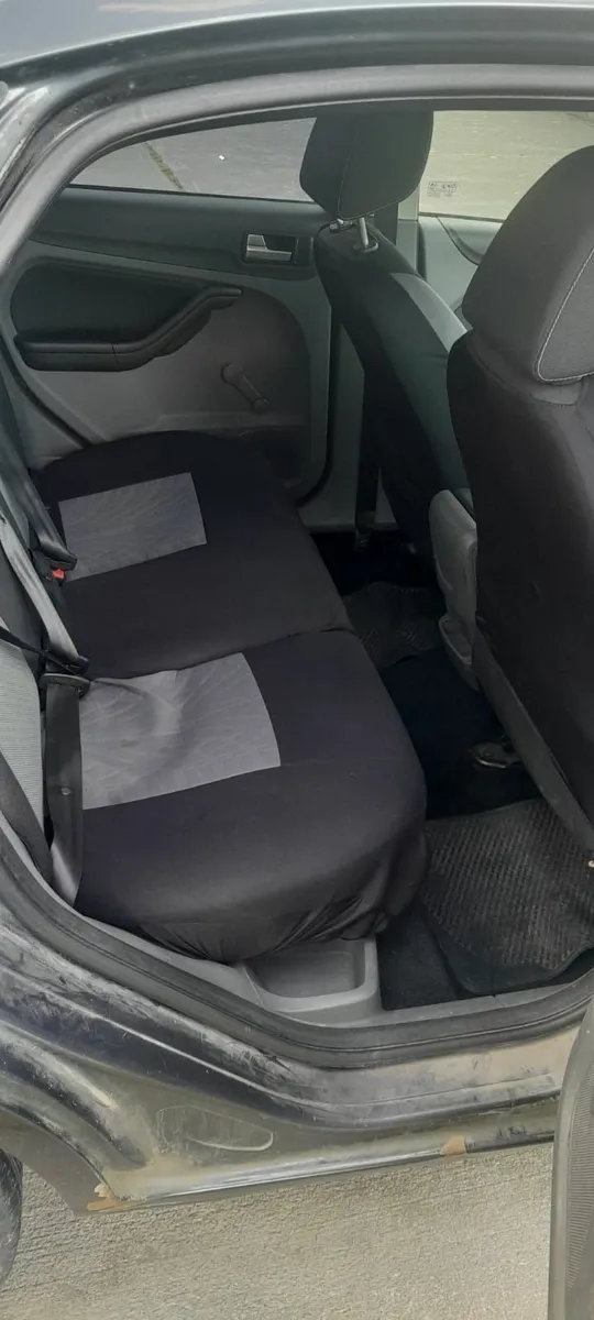 Ford Focus 2010 - Image 4