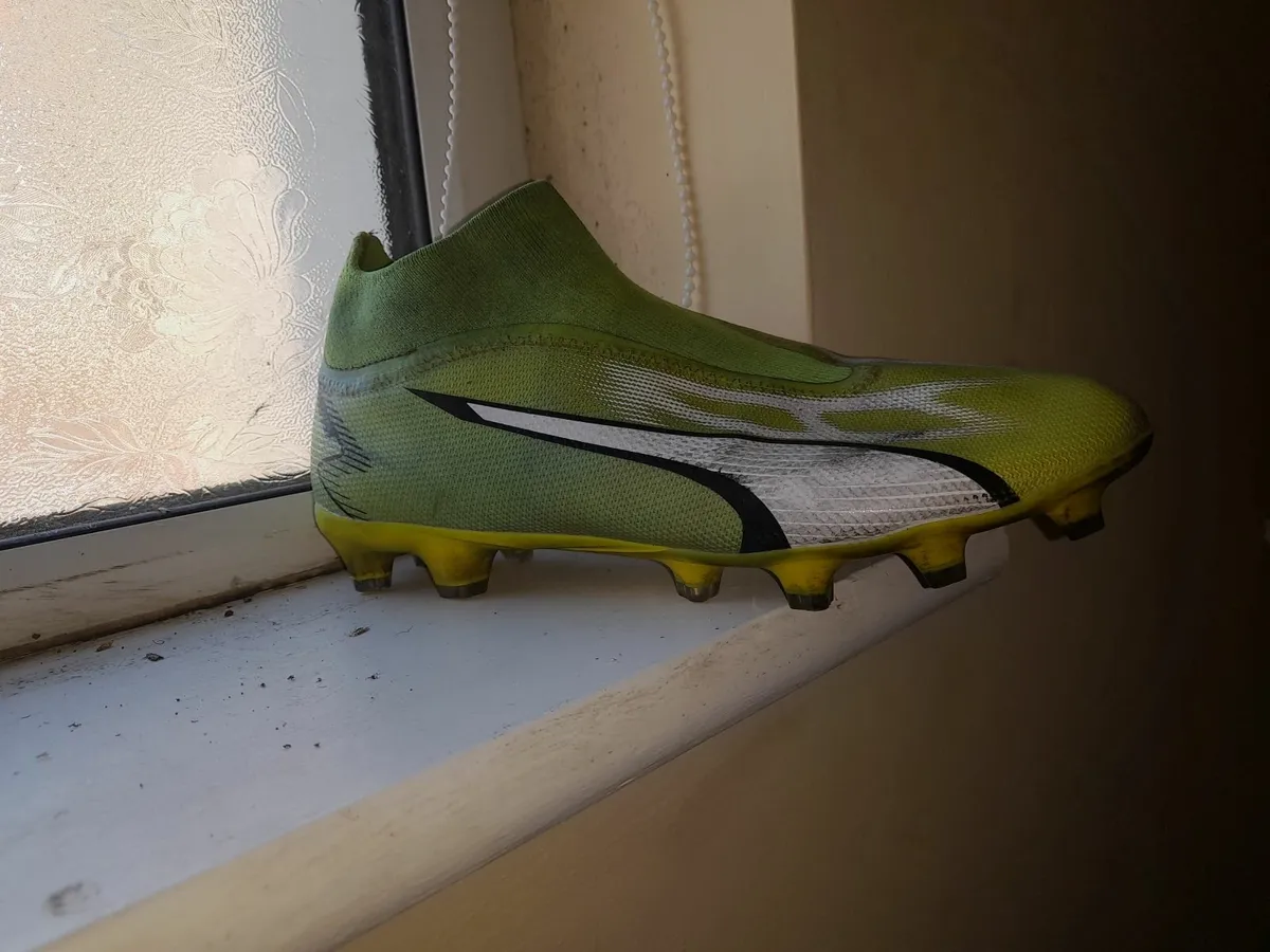 Puma Football boots size 9 UK - Image 3