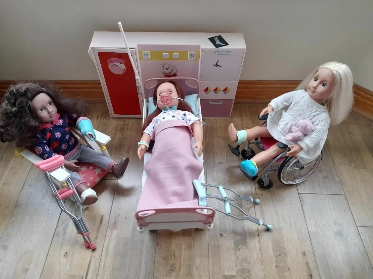 Our Generation Hospital and 3 patients - Image 1