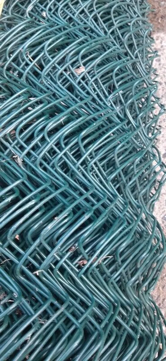 chainlink fencing - Image 3
