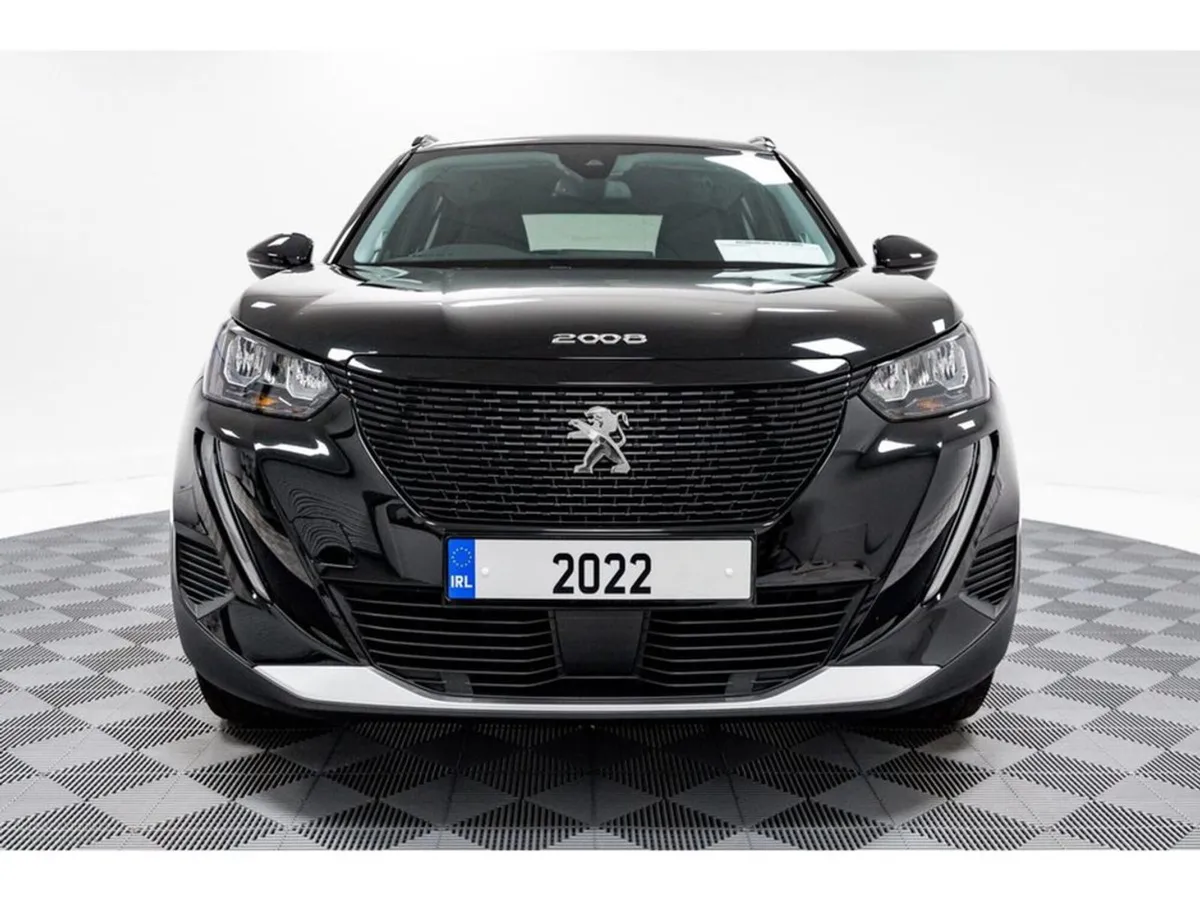 Peugeot 2008 E-allure Premium 50kwh Auto 136HP - Image 2