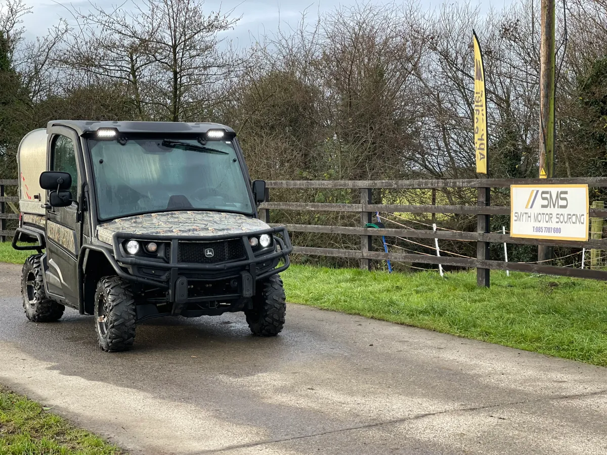 2022 John Deere Gator 865 with Canopy - Image 1