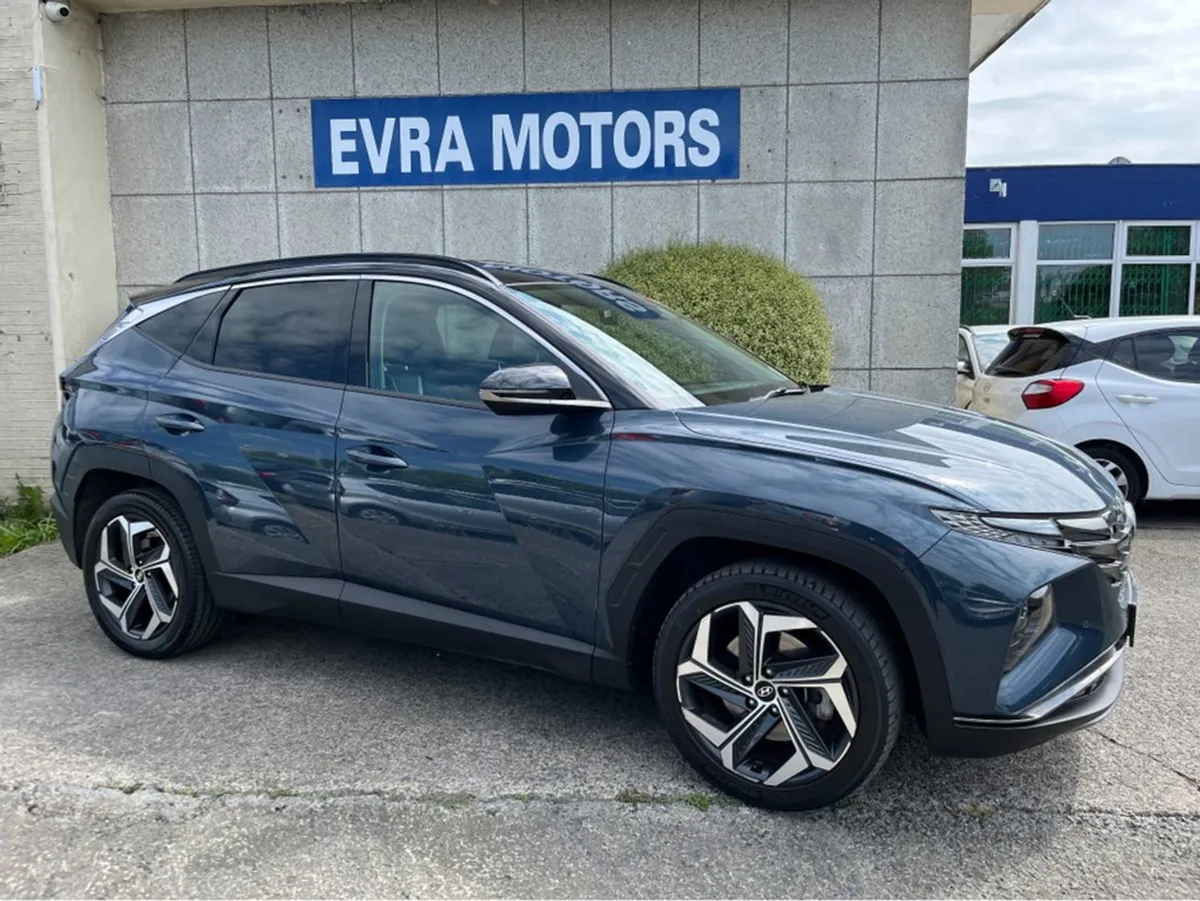 Hyundai Tucson Executive Plus 2-tone Hybrid Autom - Image 2