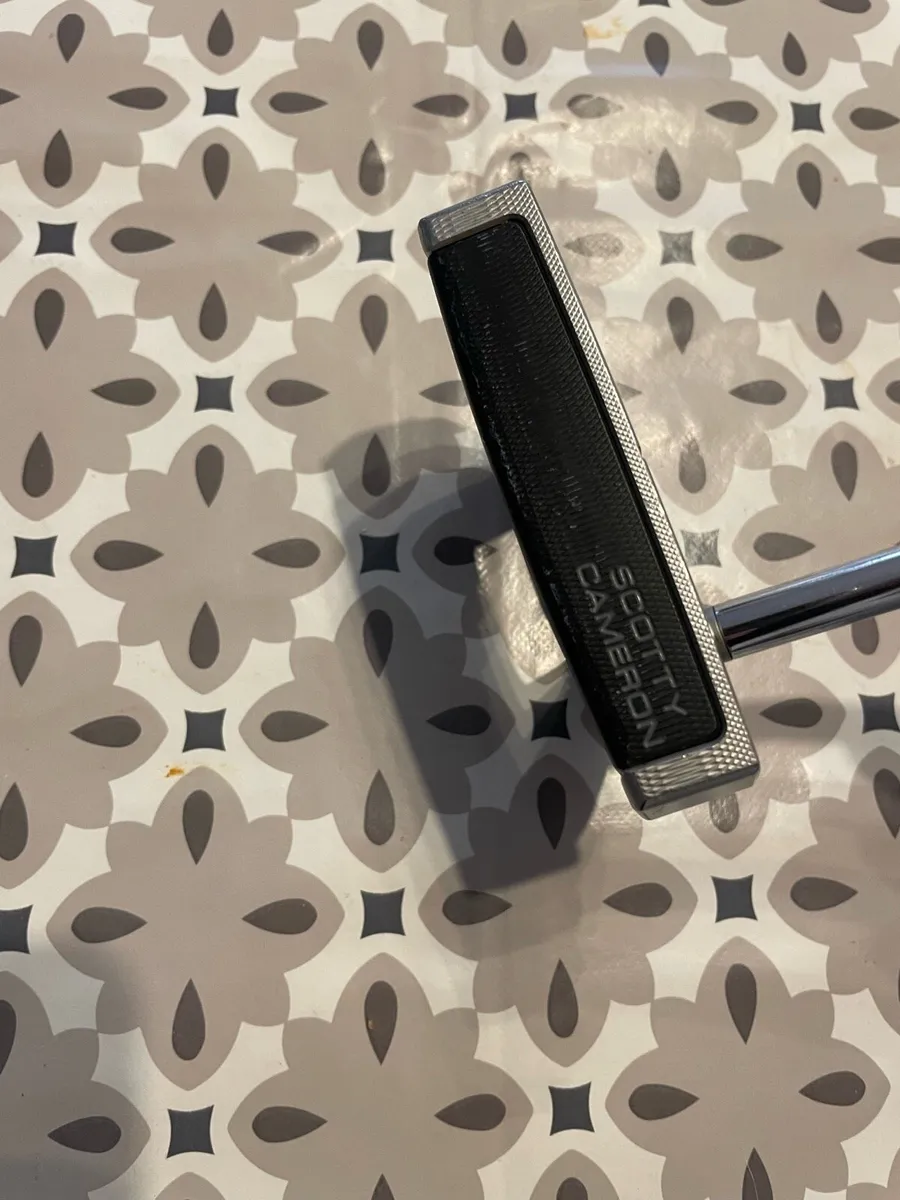 Scotty Cameron Futura X7 M 34 inch Putter. - Image 2