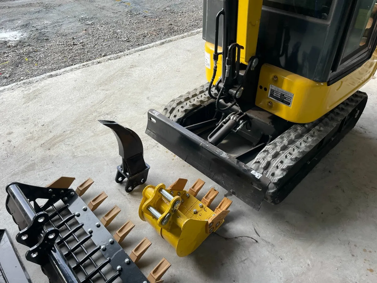 Special Offer Fully.. Cabbed Micro Digger Package. - Image 2