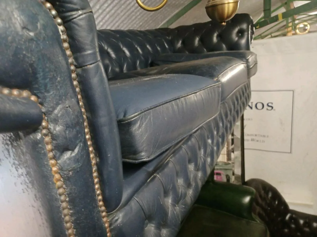 Chesterfield sitee - Image 2