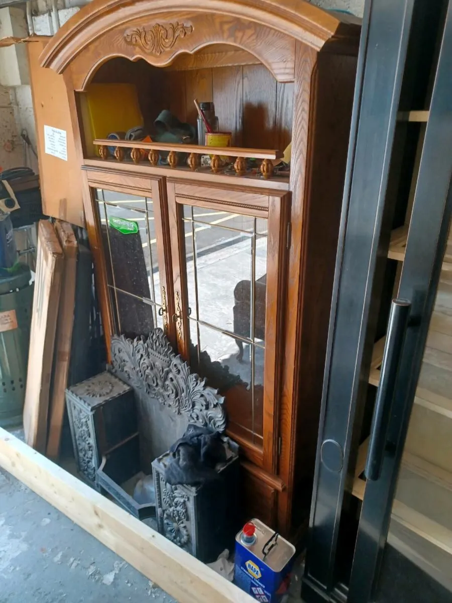 Wall cabinet