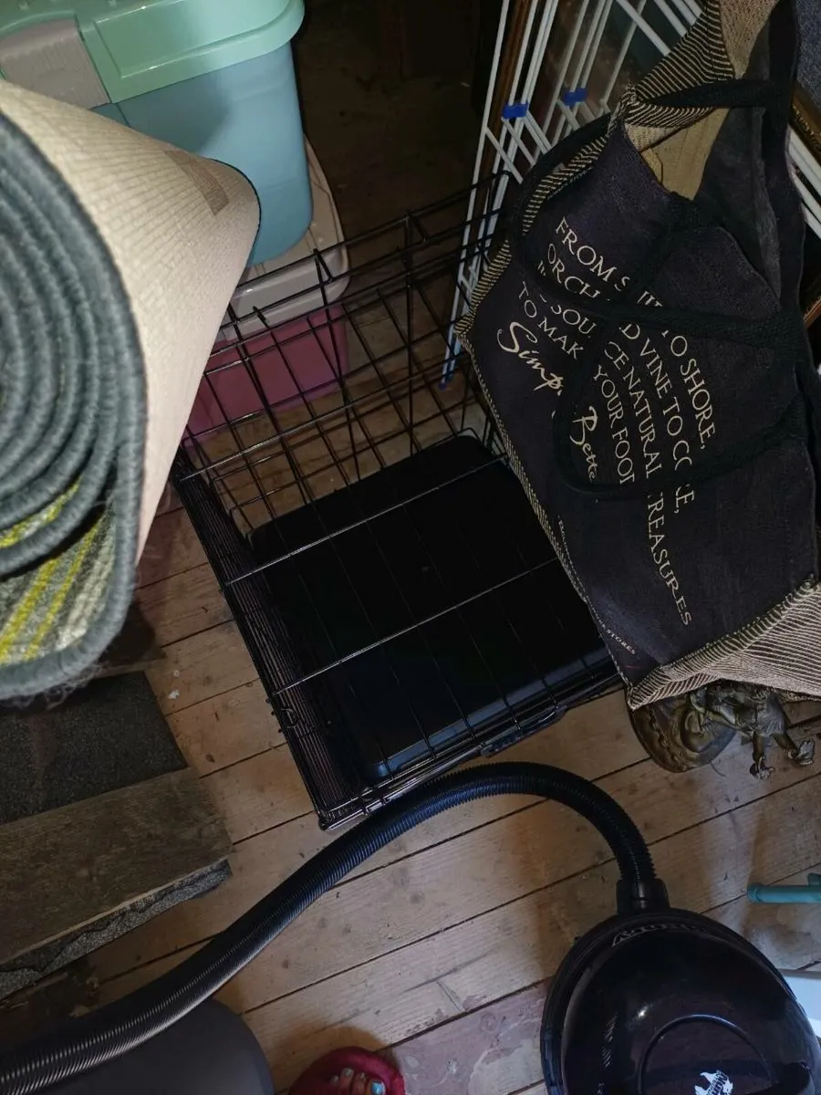 Black dog crate for medium dog. Great condition - Image 2