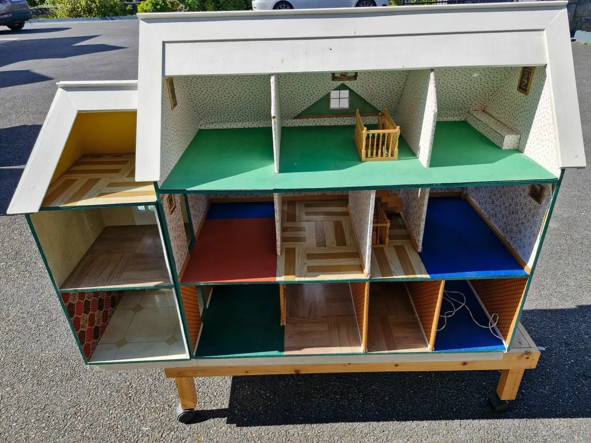 Dolls House - Image 2