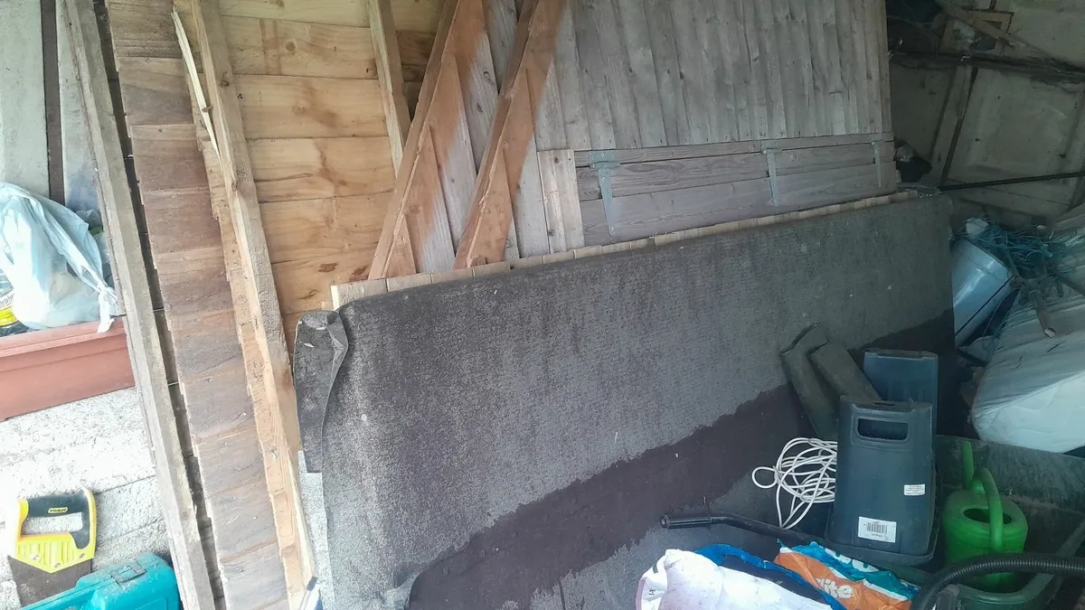 Garden timber shed - Image 1