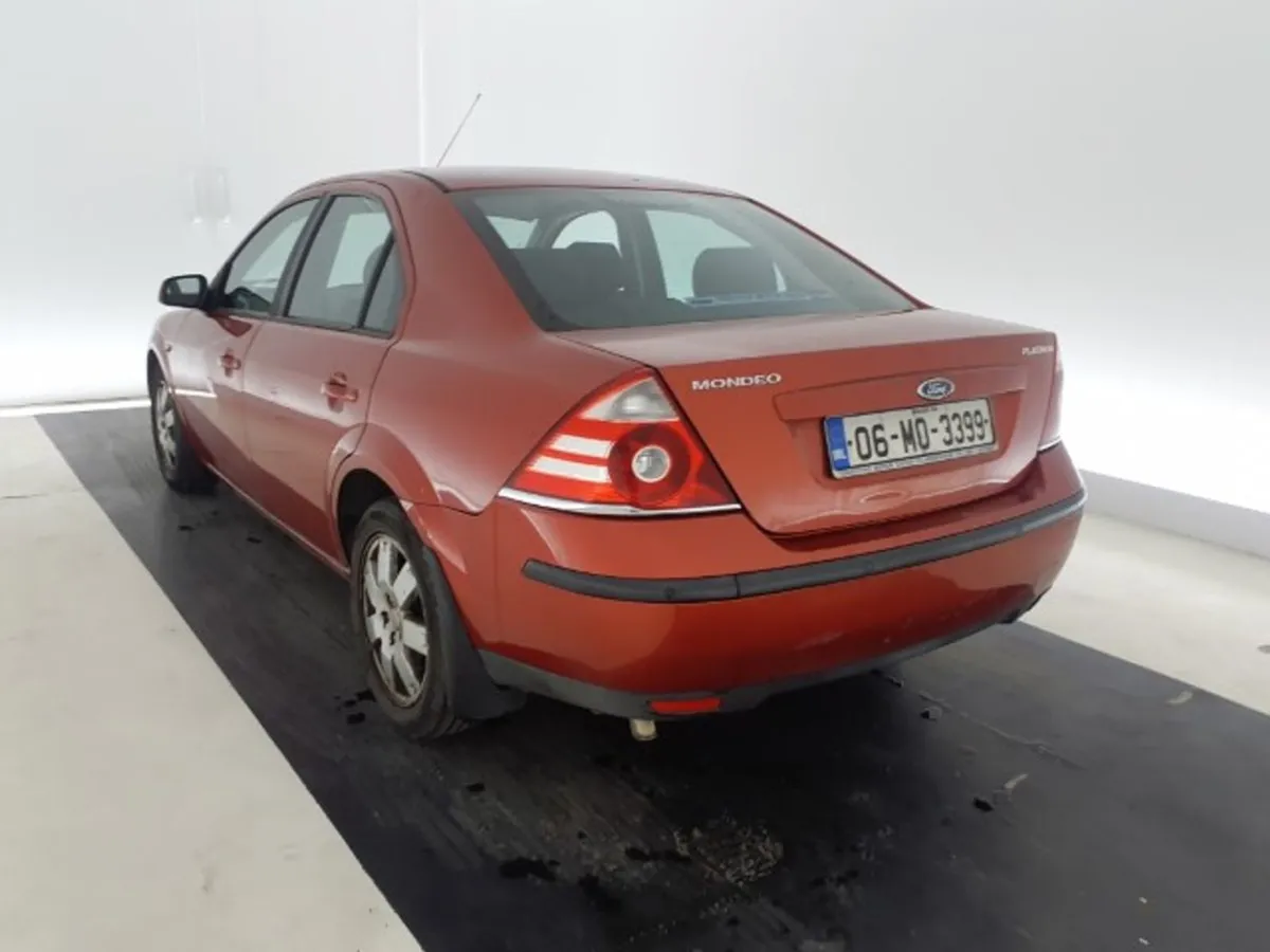 Ford Mondeo Platinum 2.0 4dr 145ps - 1999cc - Image 4