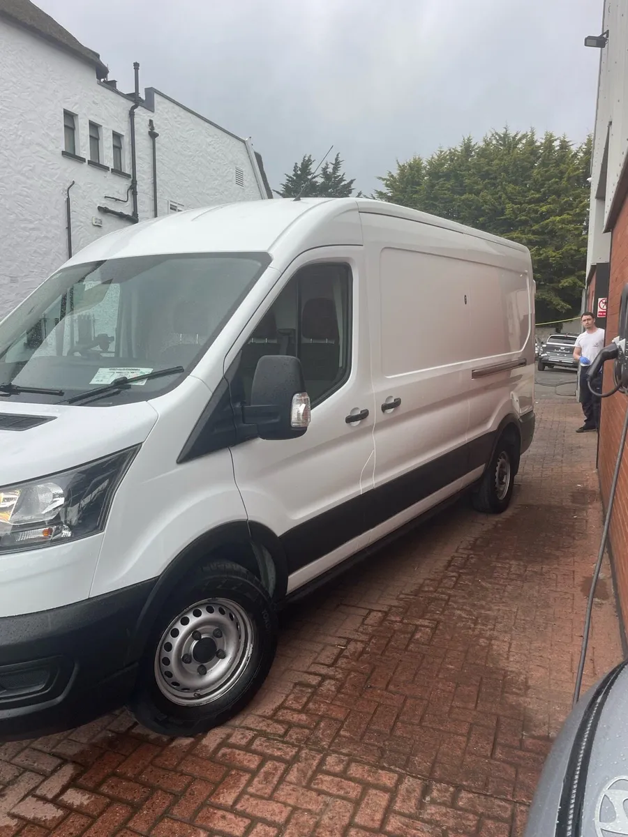 Van - Image 3