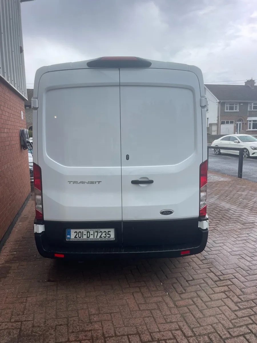 Van - Image 4
