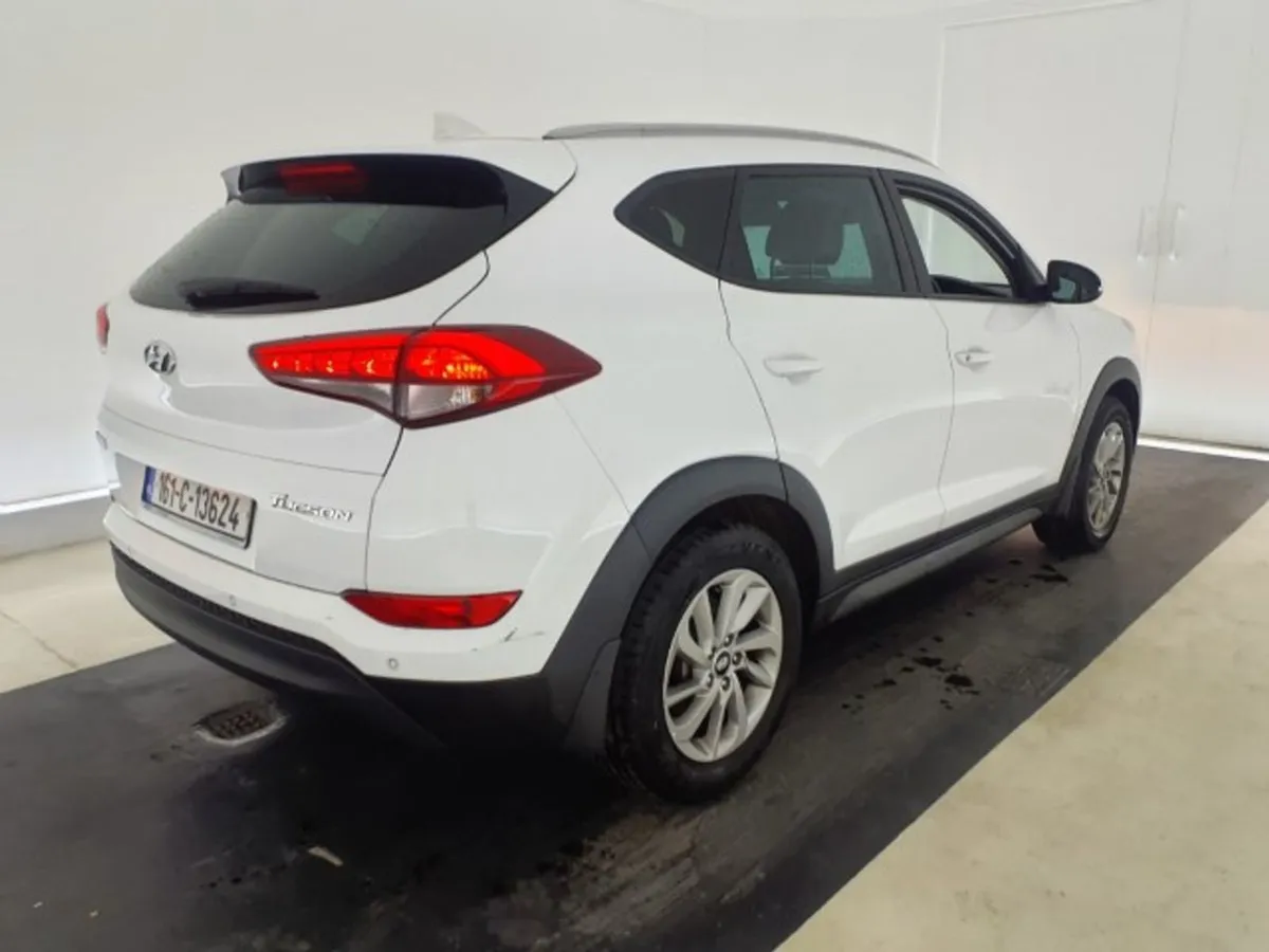 Hyundai Tucson Executive 5dr - 1685cc - Image 3
