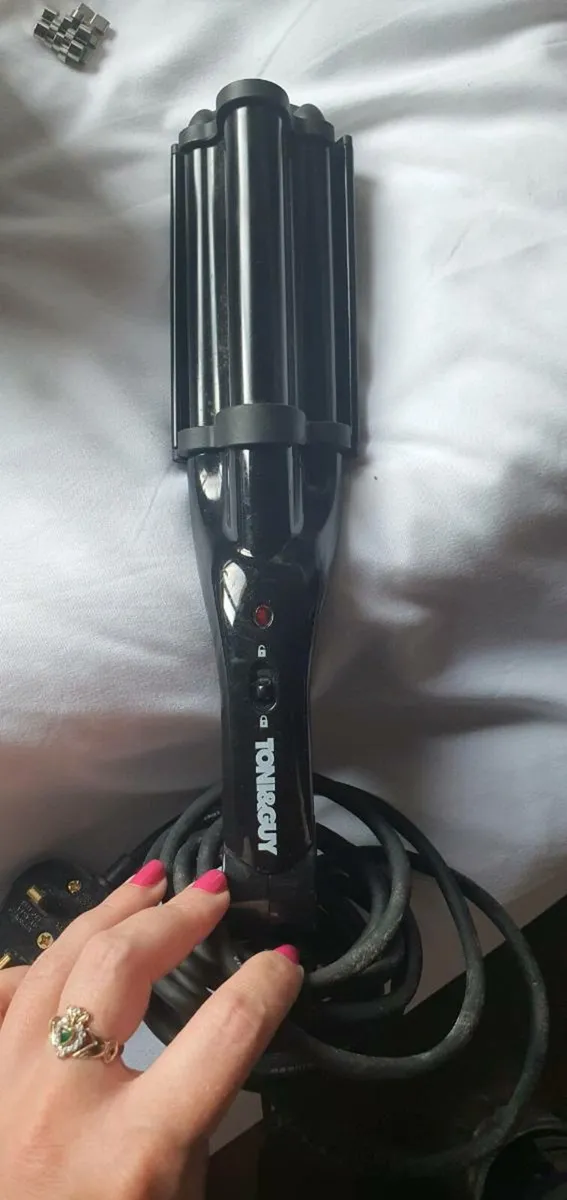 Hair Waver - Image 1