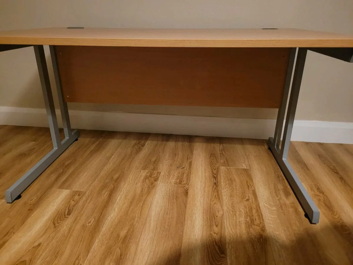 Office / Study desk - Image 2