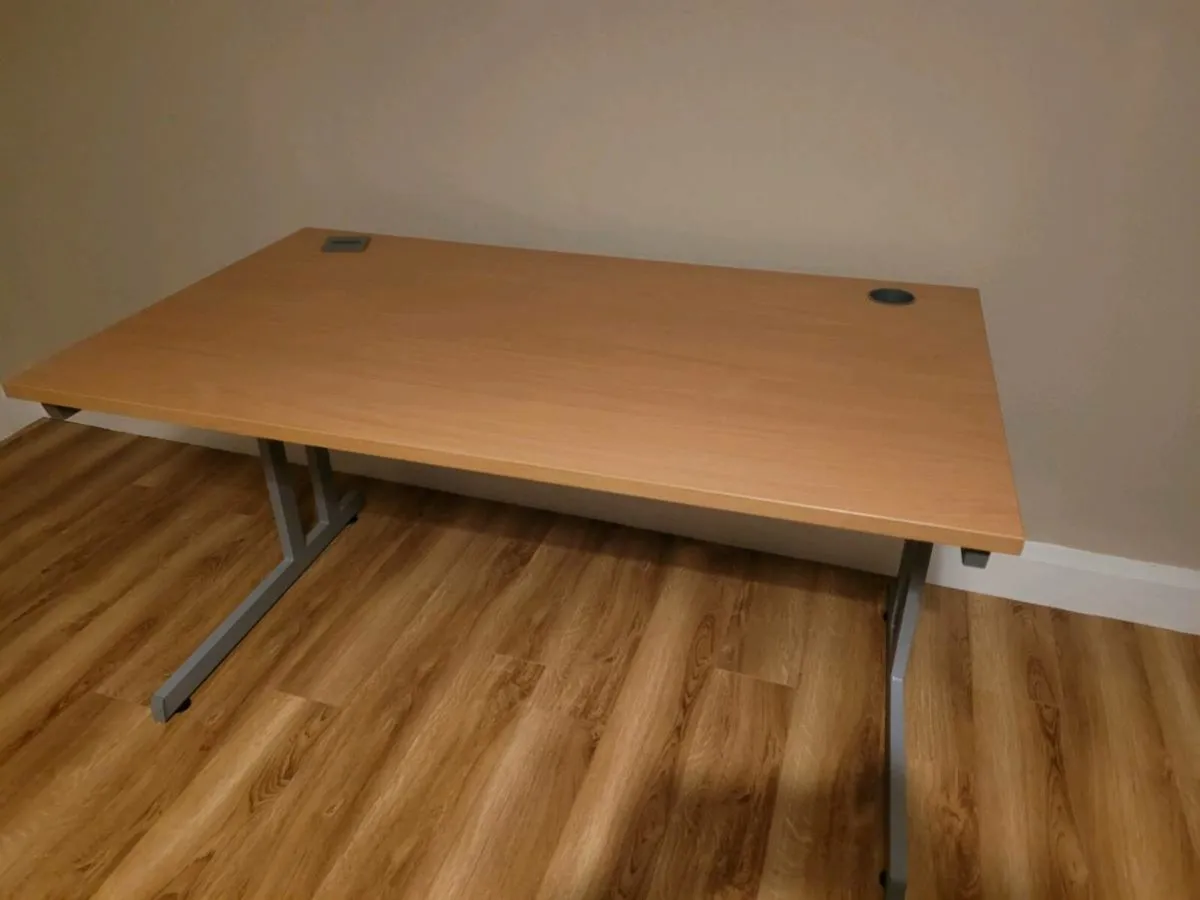 Office / Study desk - Image 3