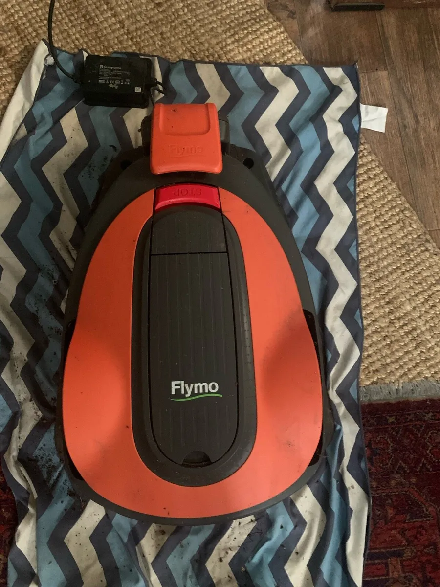 Robotic lawnmower: Flymo Easilife 800 - Image 4