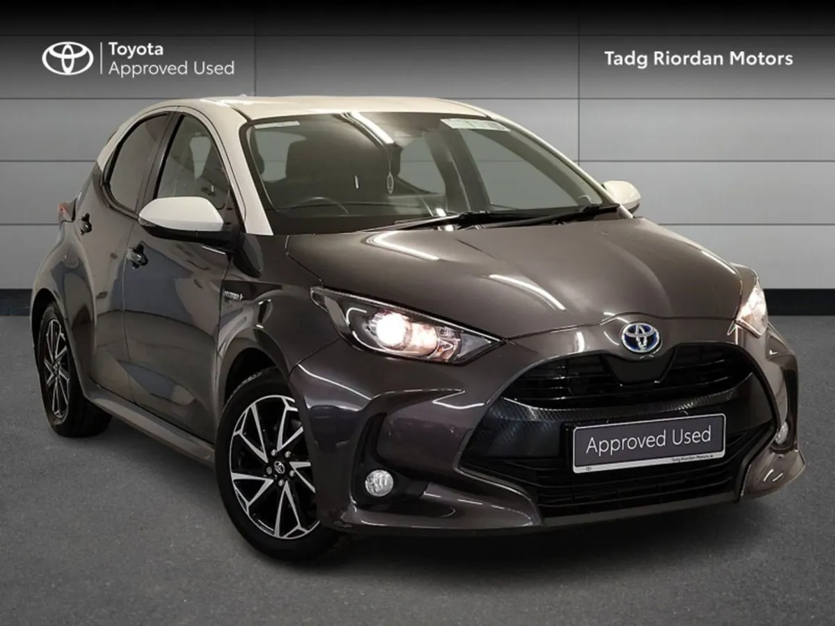 Toyota Yaris Hybrid Luna BI Tone - Image 1