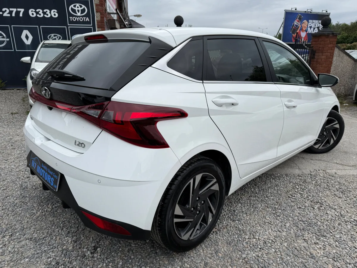 2023 Hyundai i20  1.2 DELUXE PLUS - Image 4