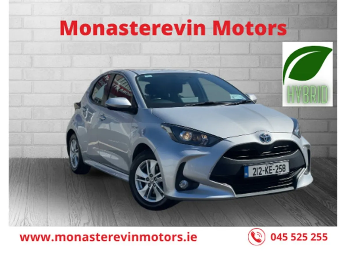 Toyota Yaris Hybrid Luna 4DR Auto - Apple Carplay - Image 1