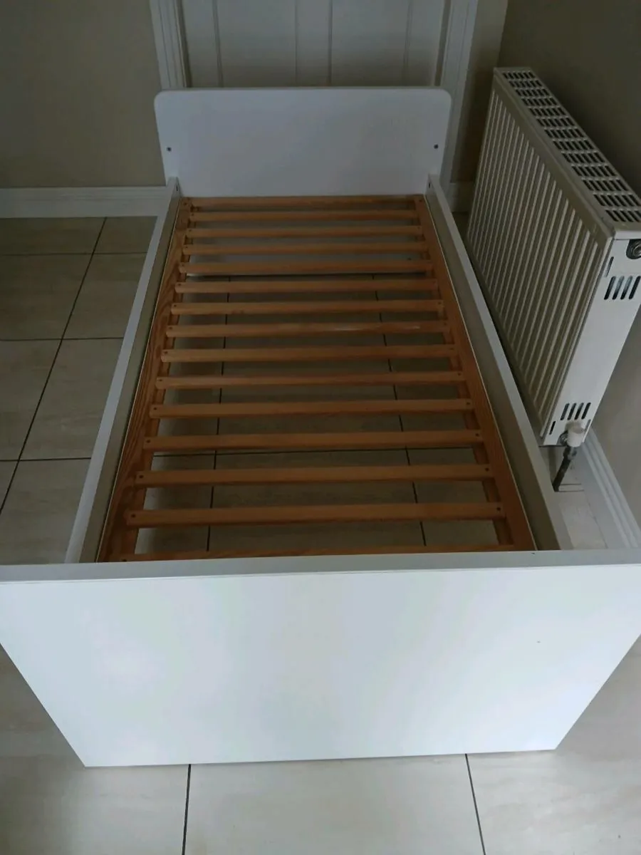 Toddler/ junior bed. - Image 1