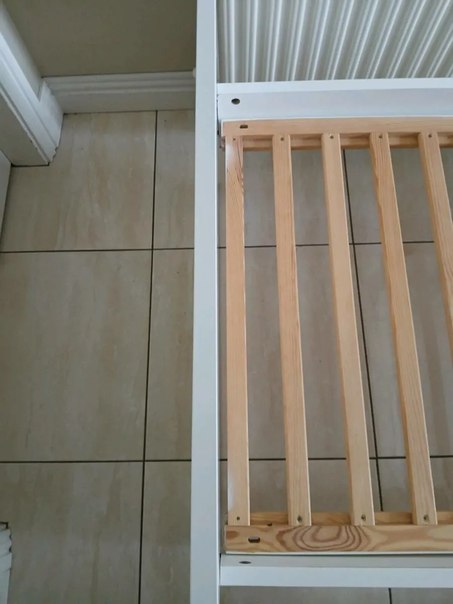 Toddler/ junior bed. - Image 2