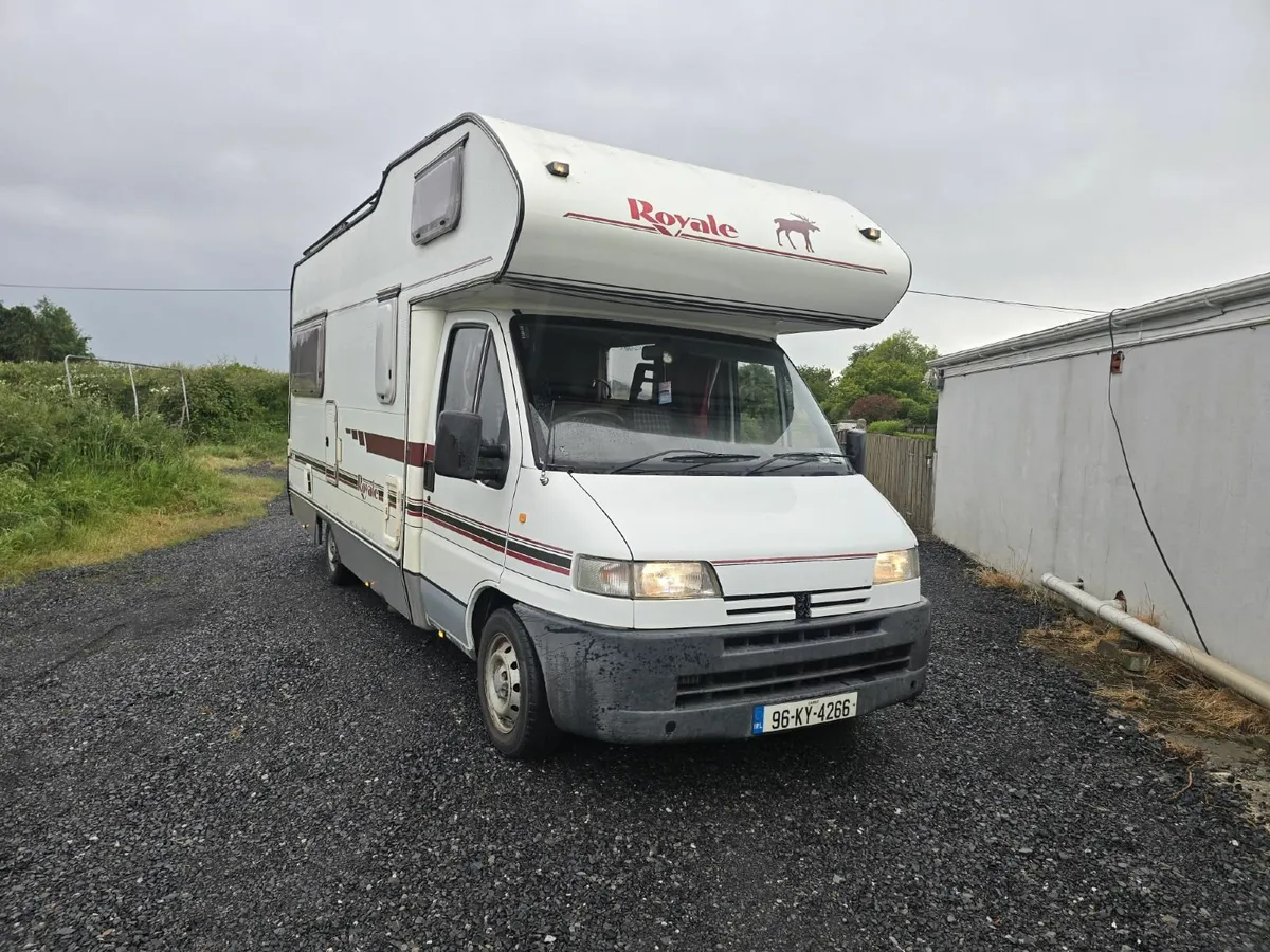 Camper - Image 1