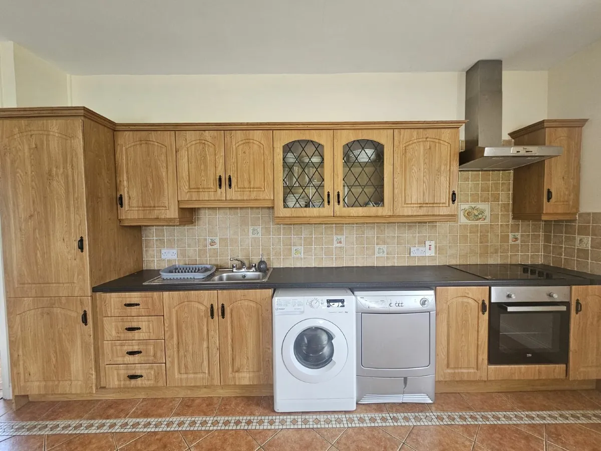 Kitchen Units - Image 1