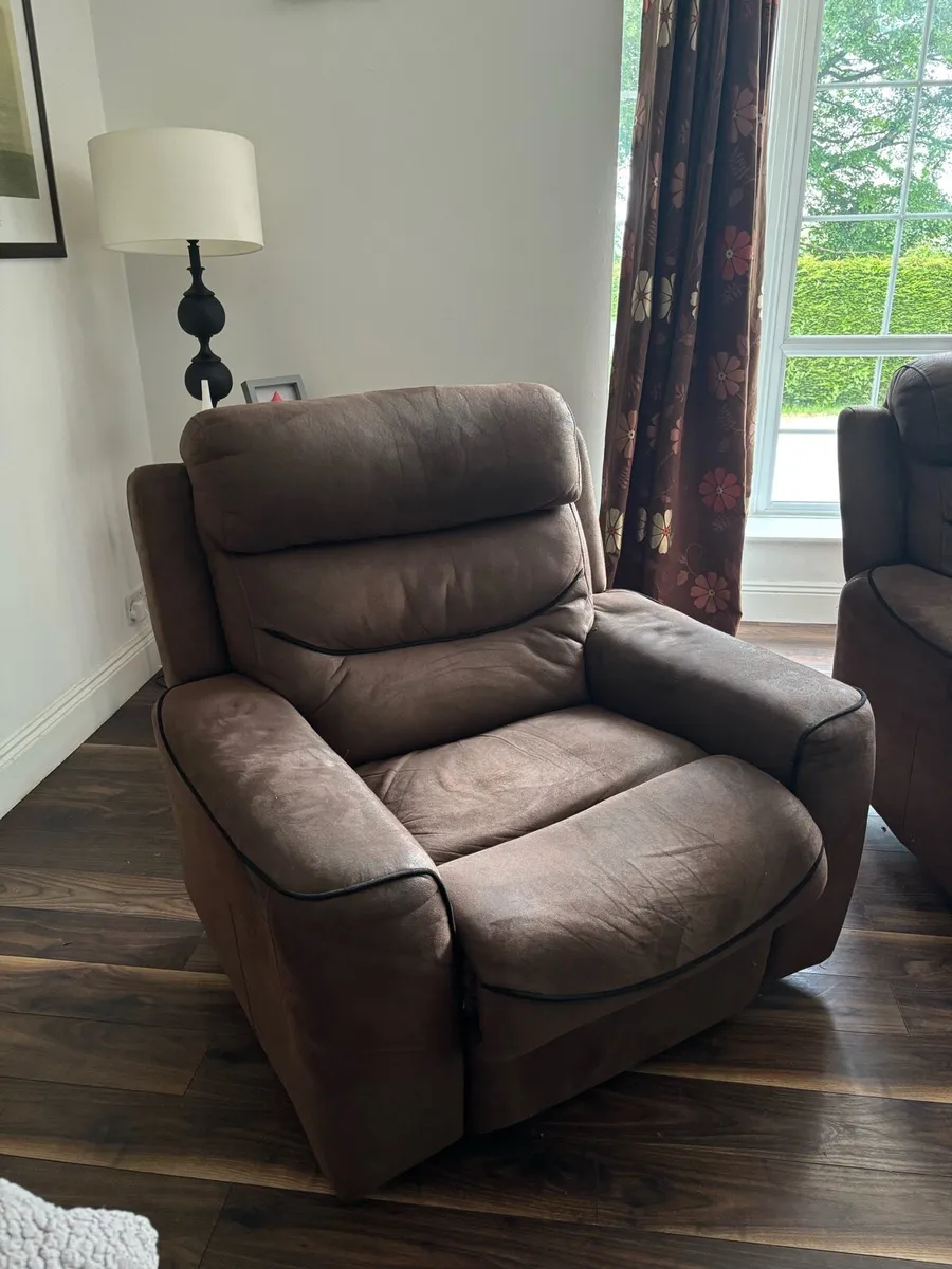 Double and single recliner sofas - Image 1