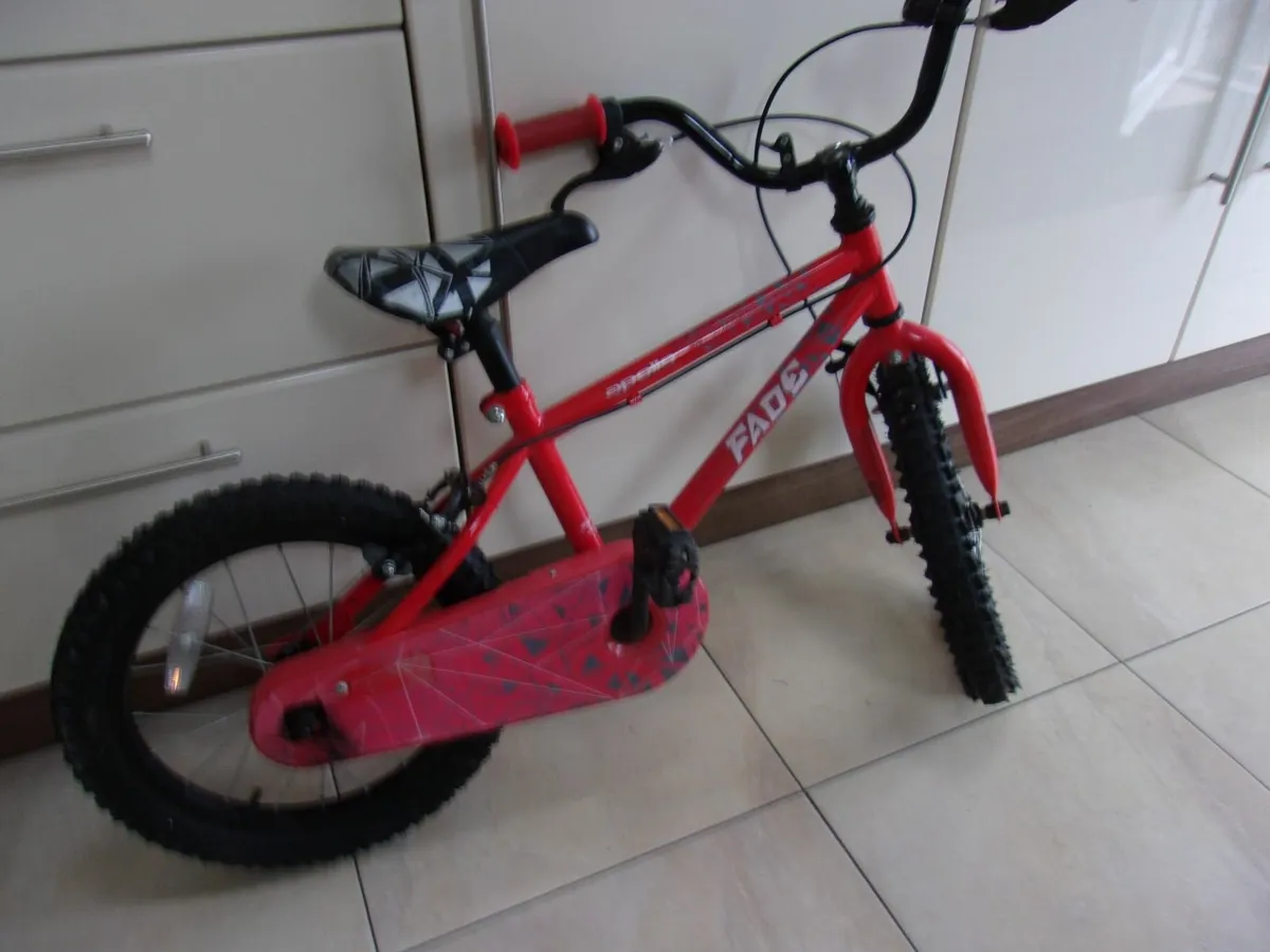 SMALL  BOYS  AND  GIRLS  BIKES