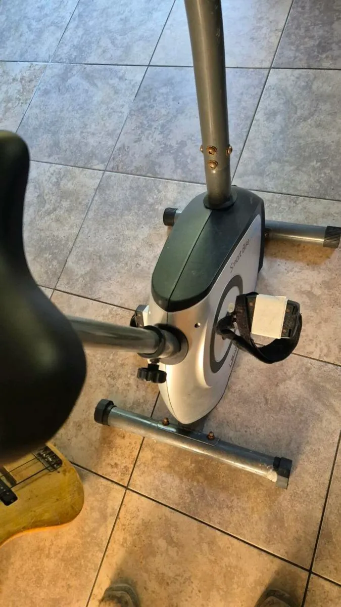Exercise bike - Image 2