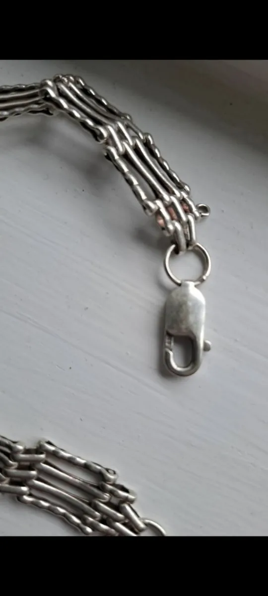 Ladies silver hallmarked gate bracelet - Image 2