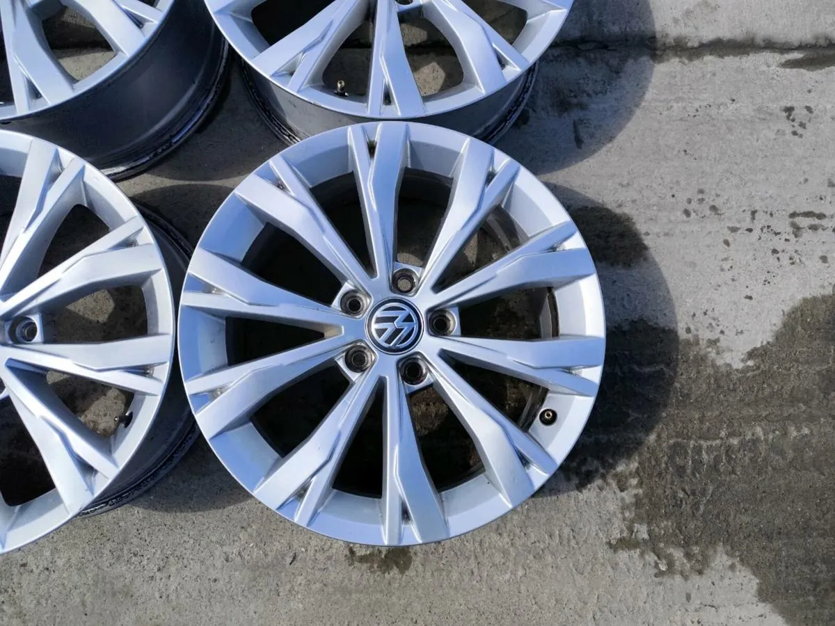 17" VW alloy wheels - Image 4