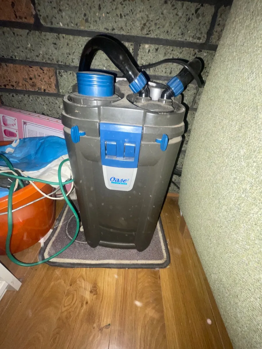 Fluval 300 litre with oase biomass filter - Image 2